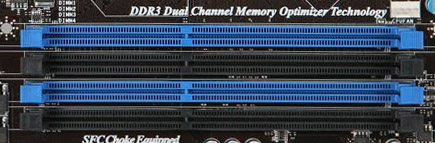 Dual Channel geheugen op het moederbord herkennen aan de hand van gekleurde geheugen sloten